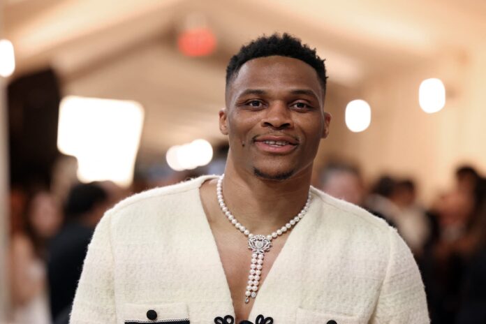 Trend pánských šperků si mimo jiné oblíbil také sportovec Russell Westbrook. Trend pánských šperků si mimo jiné oblíbil také sportovec Russell Westbrook.