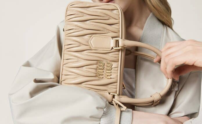 cq5dam.web.hE7E3DA.2400.2400.jpg-2