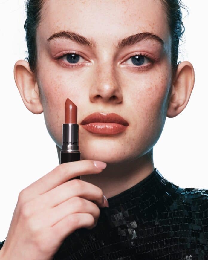 Rtěnka - Královna krásy od Starověku do současnosti