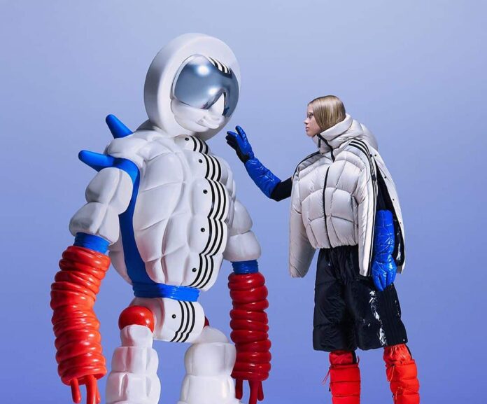 Prada míří na měsíc, Adidas Original vydal spolu s Moncler novou kolekci a Chanel má novou ambasadorku.