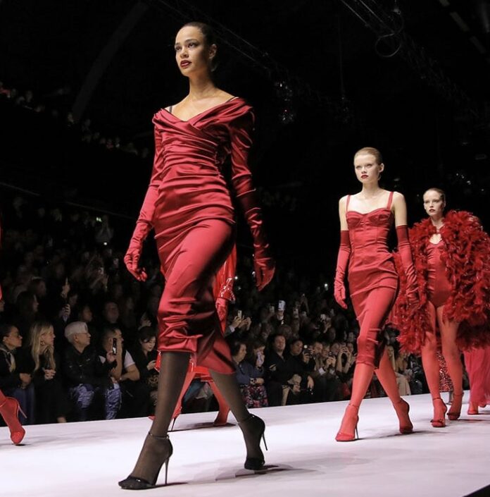 dolce-and-gabbana-fall-winter-23-woman-fashion-show-spotify-banner