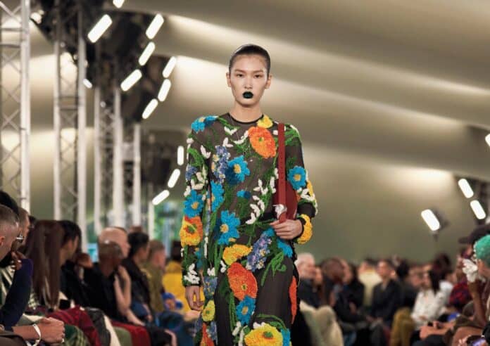 Luxusní značky se v Číně obracejí čím dál více na vybrané VIP zákazníky. Luxusní značky se v Číně obracejí čím dál více na vybrané VIP zákazníky.