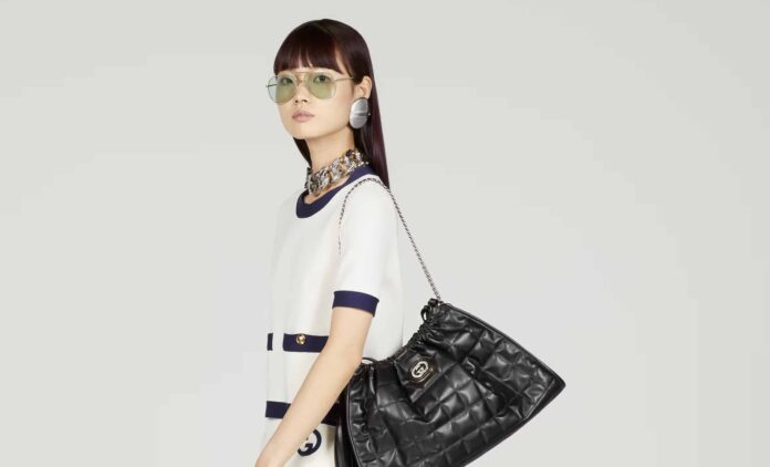 Gucci tote bags se vrací do minulosti.