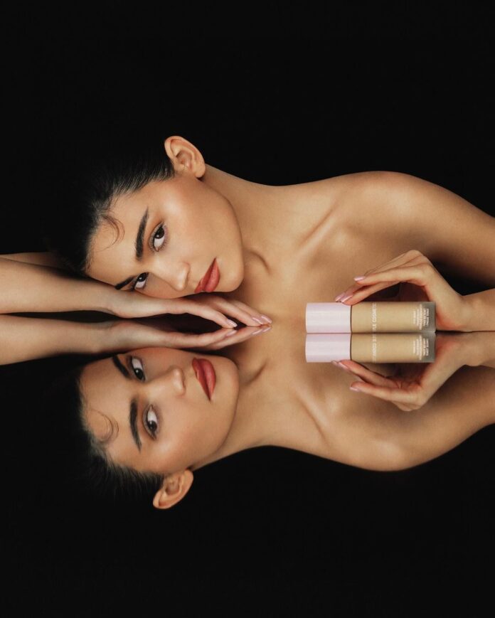 Žhavé novinky Nového roku: Charlotte Tilbury představuje revoluční kolekci rtěnek a Kylie Cosmetics přináší první odstíny make-upu