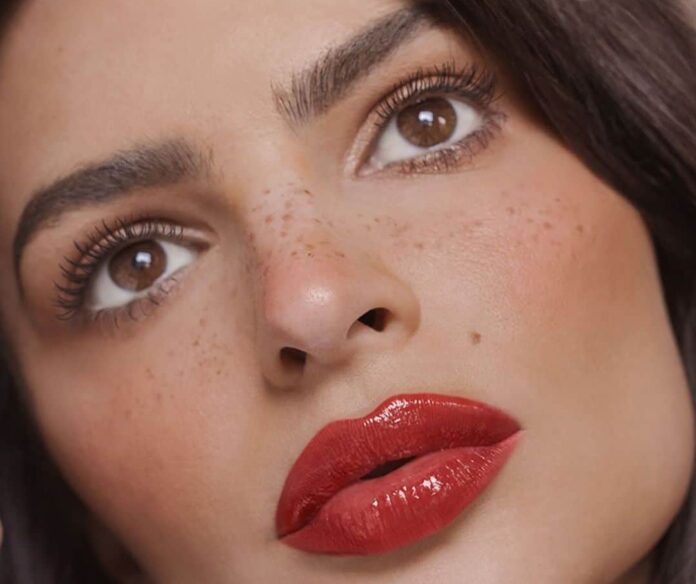 Valentýnský make-up look: Vzhled, který zastaví partnerovi srdce