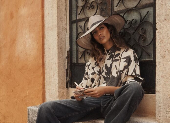 Brunello Cucinelli slaví vysoké prodeje. Brunello Cucinelli slaví vysoké prodeje.