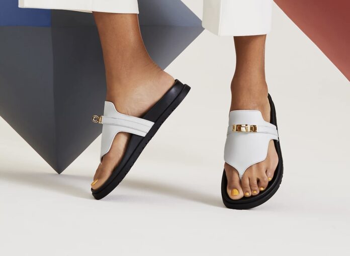 Hermés sandály jsou každoroční nezbytnost.