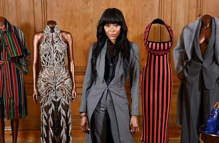 Naomi Campbell a její výstava v Londýně. Naomi Campbell a její výstava v Londýně.