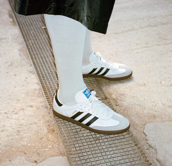 Model Samba od Adidas.