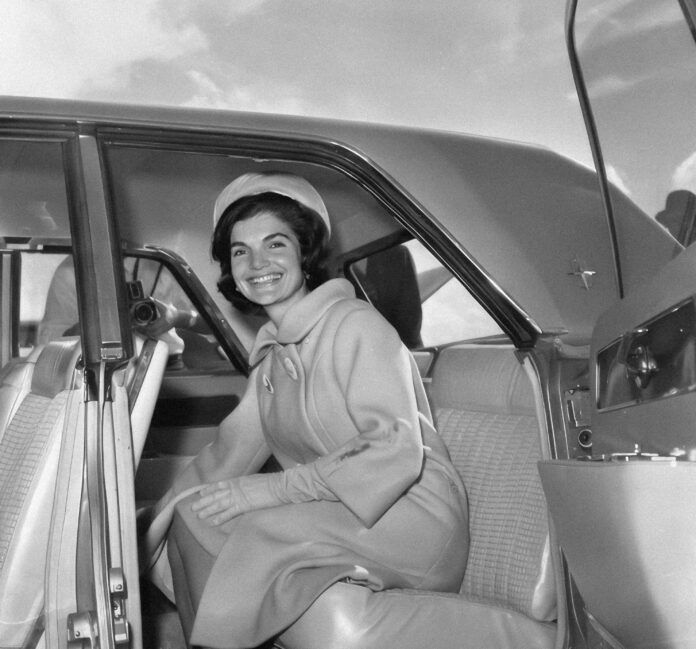 První dáma Jackie Kennedy Onassis.