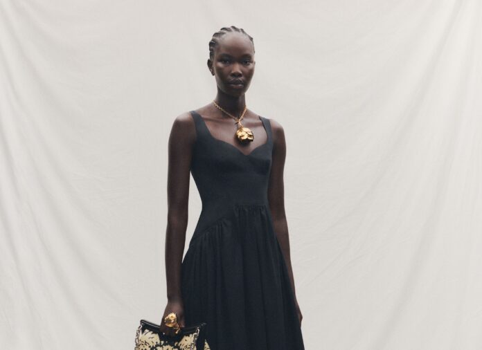 Old Hollywood klasiku představuje Alexander McQueen.