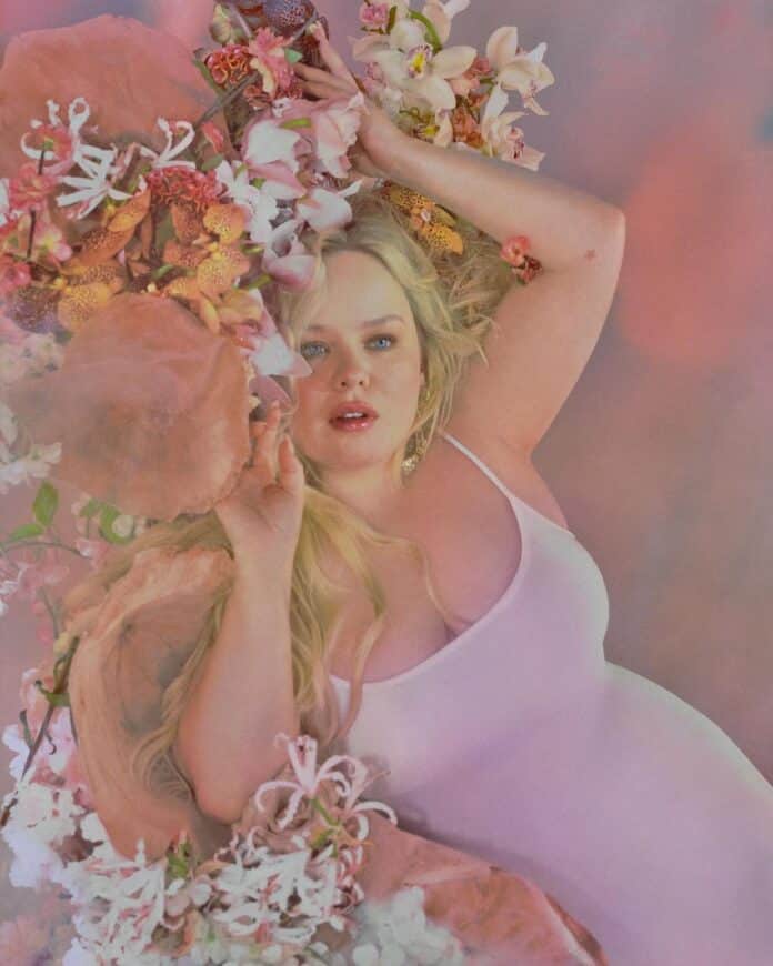 Nicola Coughlan pro Skims