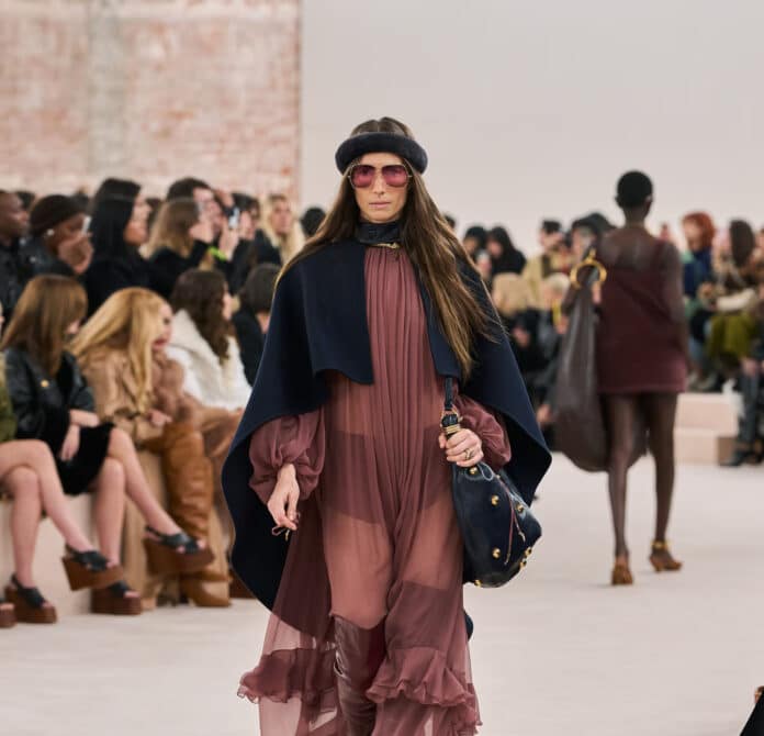 Přehlídka Chloé podzim/zima 2024.