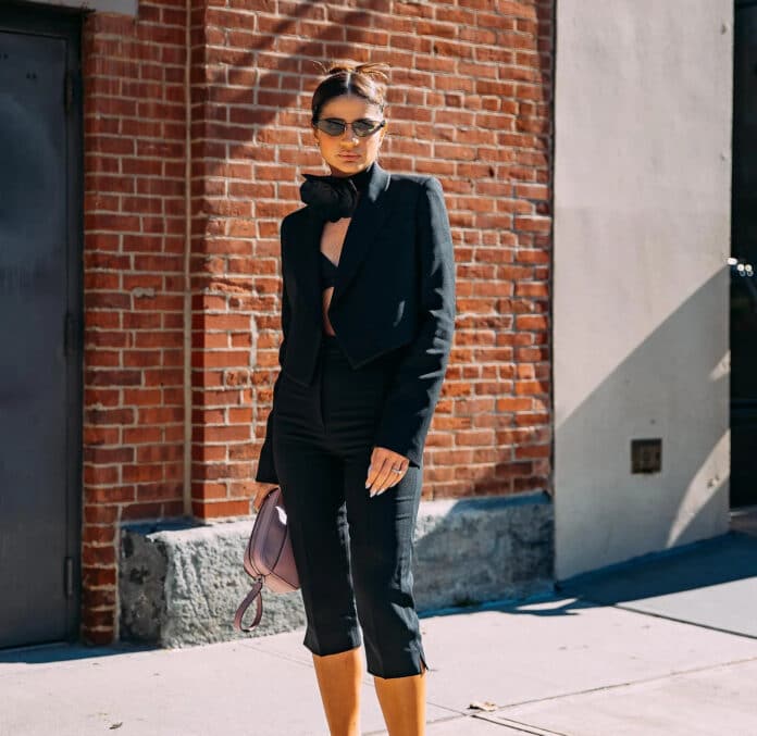 Capri kalhoty street style.