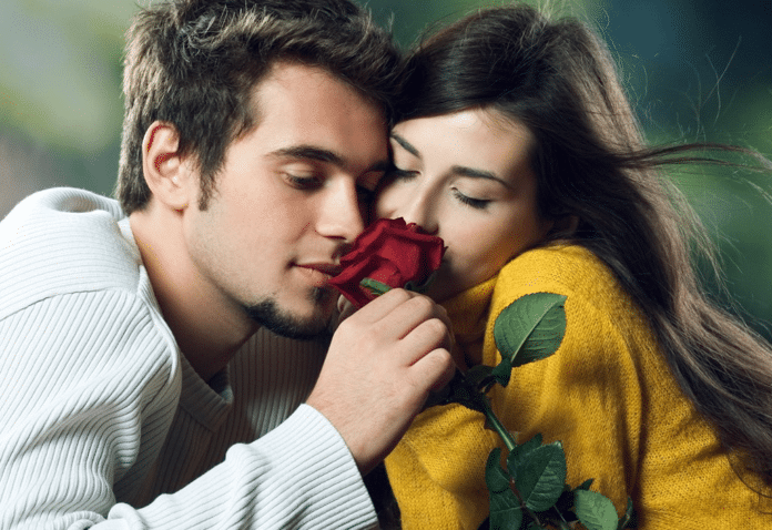 Horoskop lásky: Tři znamení zvěrokruhu, která se do konce léta zamilují