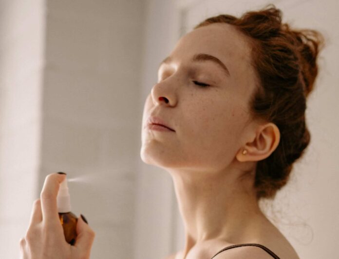 jak používat setting spray