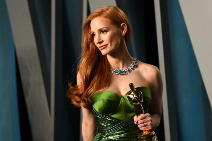 Jessica Chastain Oscar - Evelyn Hugo