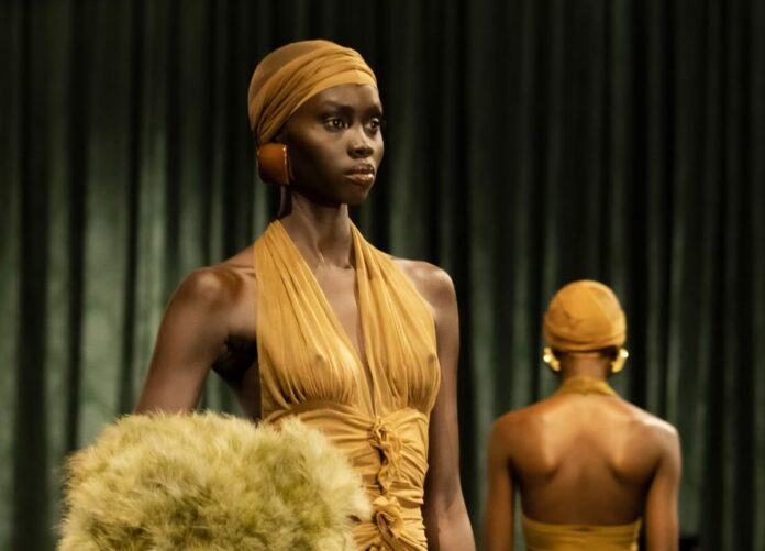 Yves Saint Laurent podzim 2024 Yves Saint Laurent podzim 2024