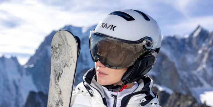 Kask výbava na lyže Kask výbava na lyže