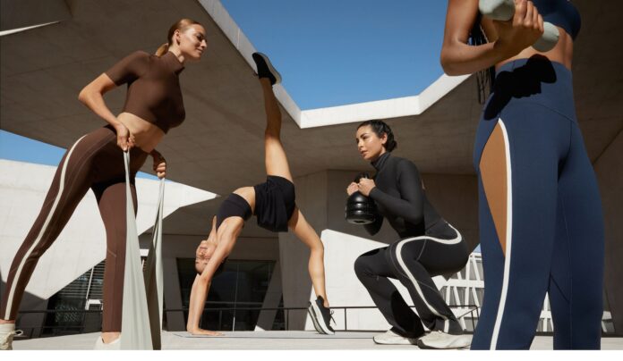 Oysho oblečení na cvičení úvodka Oysho oblečení na cvičení úvodka https://www.oysho.com/cz/damske-obleceni-na-cviceni-n4964?celement=1010762410