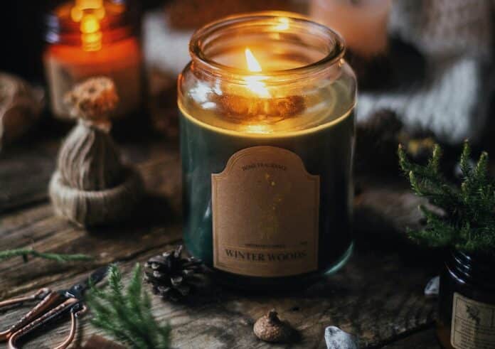 Unsplash vánoční aktivity svíčka