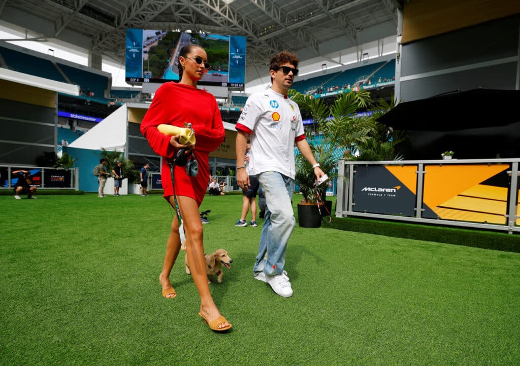 Alexandra Saint Mleux a Charles Leclerc