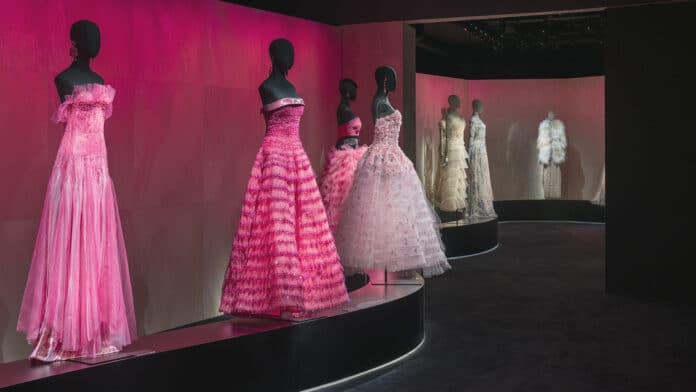 Giorgio Armani výstava