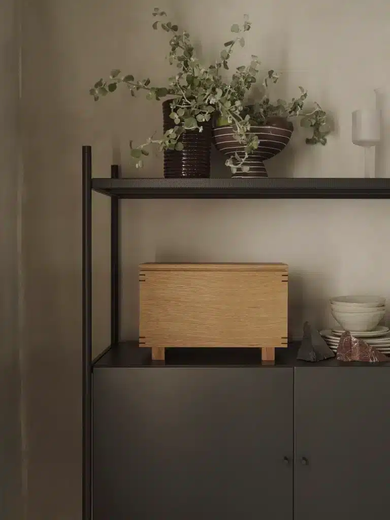 Ferm Living dřevěný box offline zóna