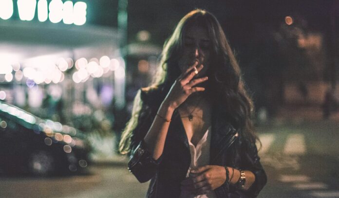 Unsplash messy girl era