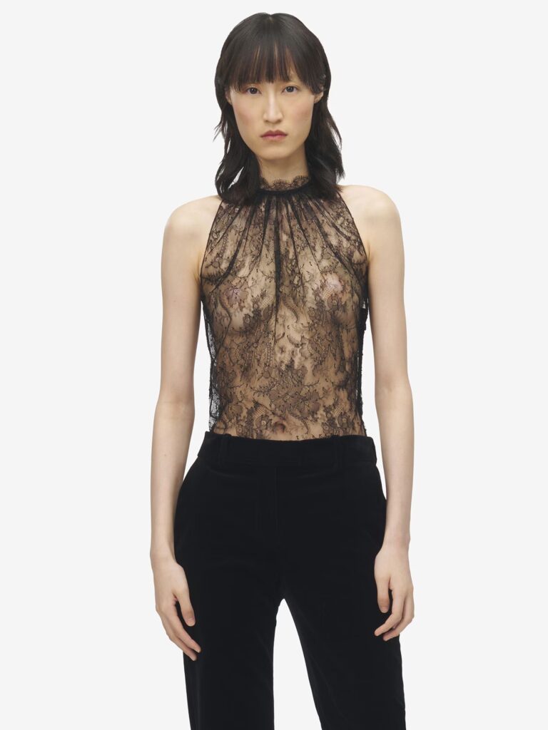 Alexander McQueen lace dark dreamy aesthetic podzimní šatník