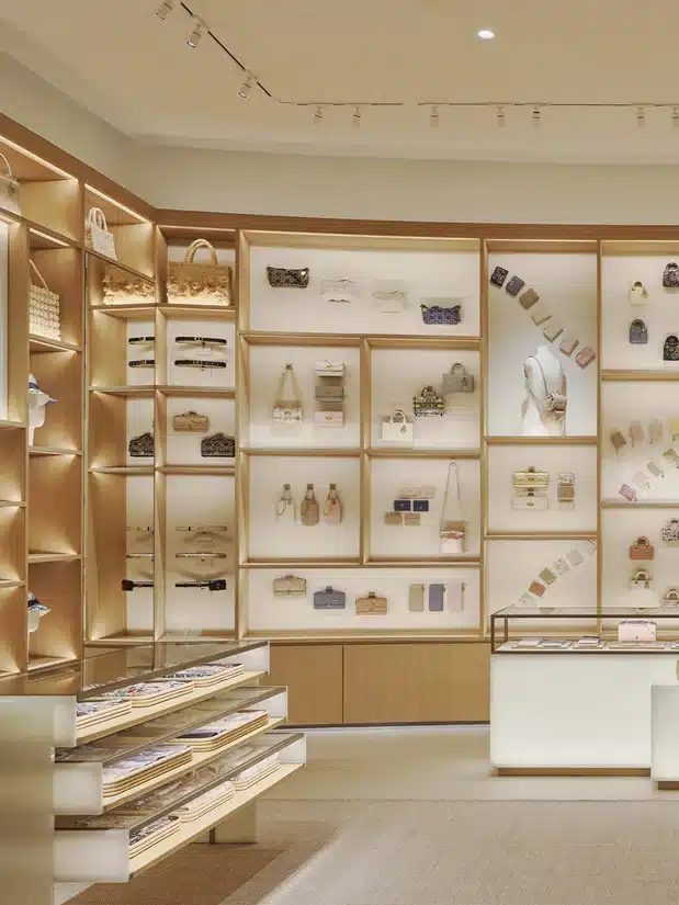 Dior Gold House Bangkok butik 2