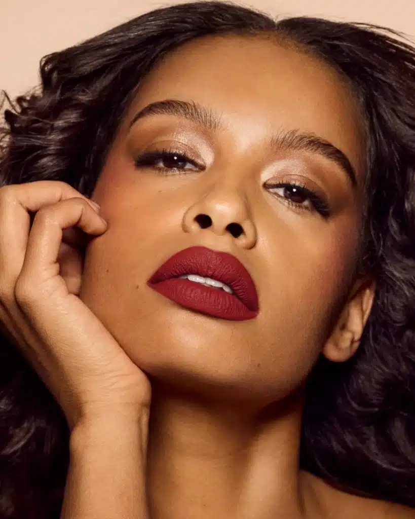 Fenty Beauty červená rtěnka