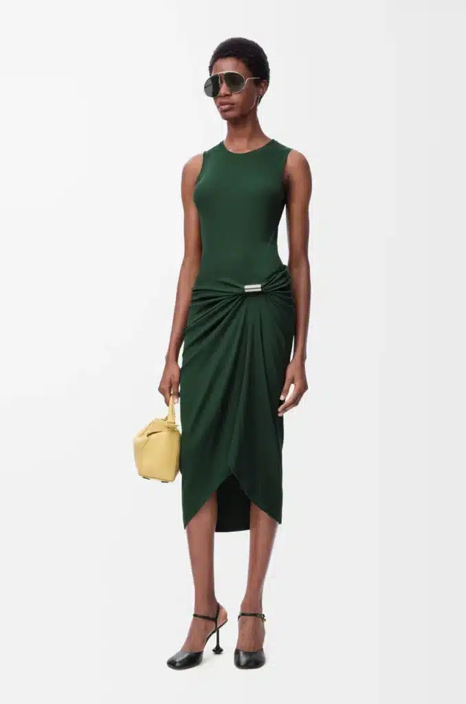 Loewe zelené šaty day to night outfit