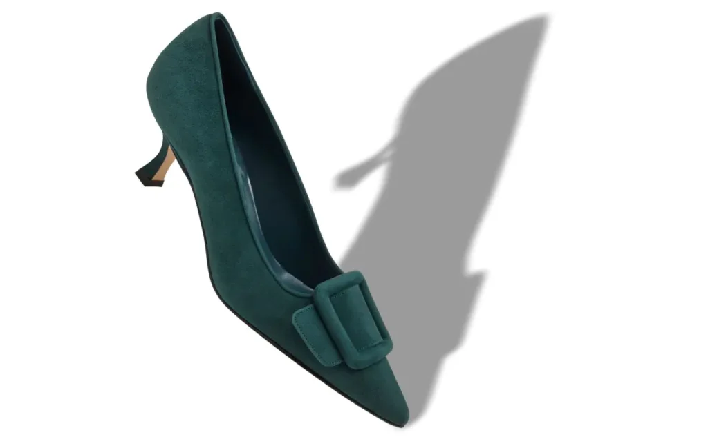 Manolo Blahnik lodičky day to night outfit