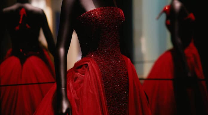 Schiaparelli: Fashion Becomes Art