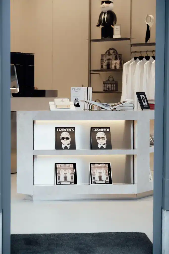 Karl Lagerfeld kavárna