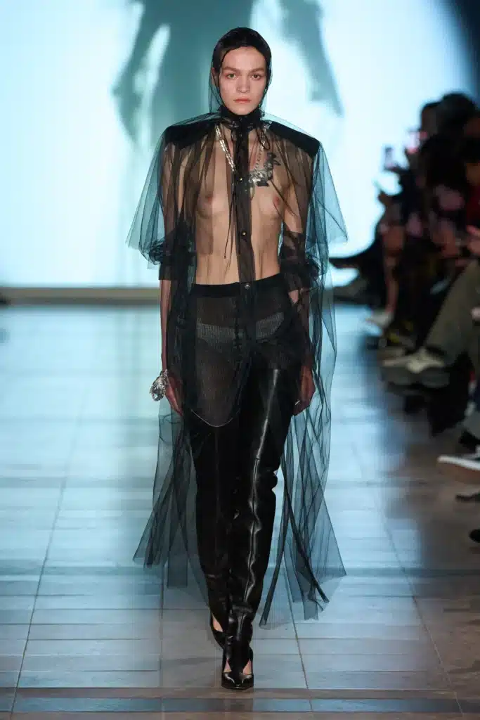 Julie Kegels, Fall 26